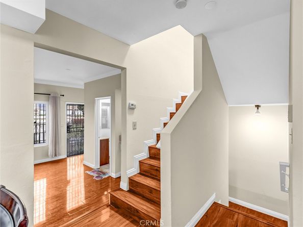 812 S Stoneman G, Alhambra CA 91801