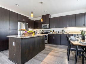 816 E Promenade A, Azusa CA 91702