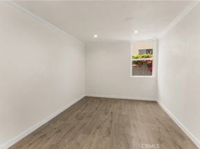 18620 Hatteras 173, Tarzana CA 91356