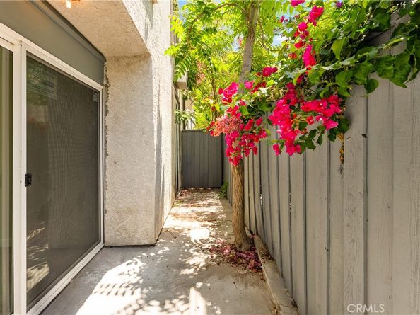 18620 Hatteras 173, Tarzana CA 91356