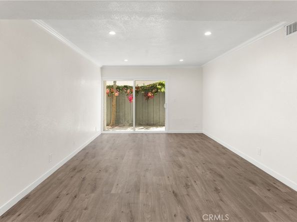 18620 Hatteras 173, Tarzana CA 91356