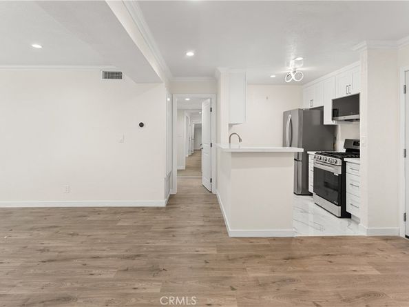 18620 Hatteras 173, Tarzana CA 91356