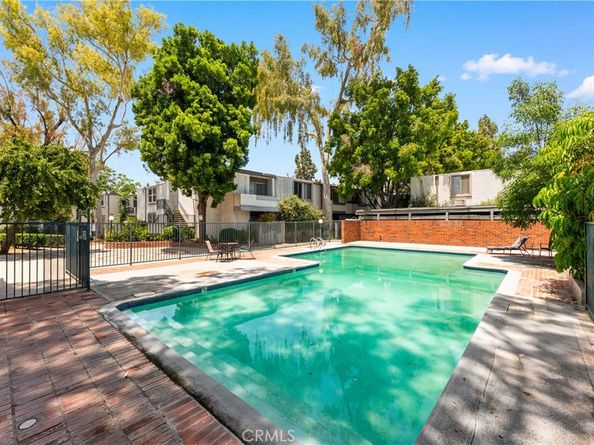 18620 Hatteras 173, Tarzana CA 91356