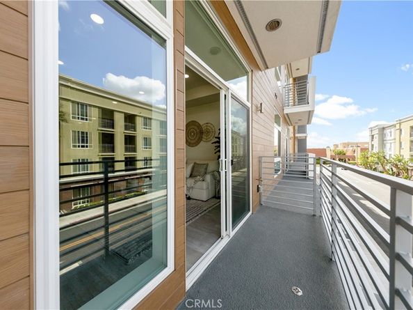 168 S Monterey Street 202, Alhambra CA 91801