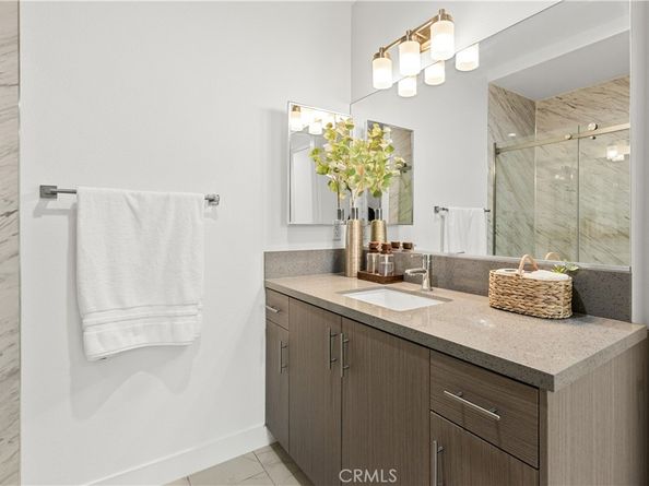 168 S Monterey Street 202, Alhambra CA 91801