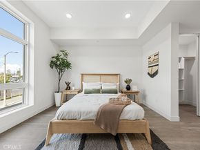 168 S Monterey Street 202, Alhambra CA 91801