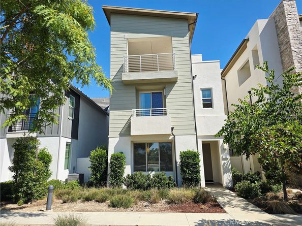 132 Modjeska, Irvine CA 92618