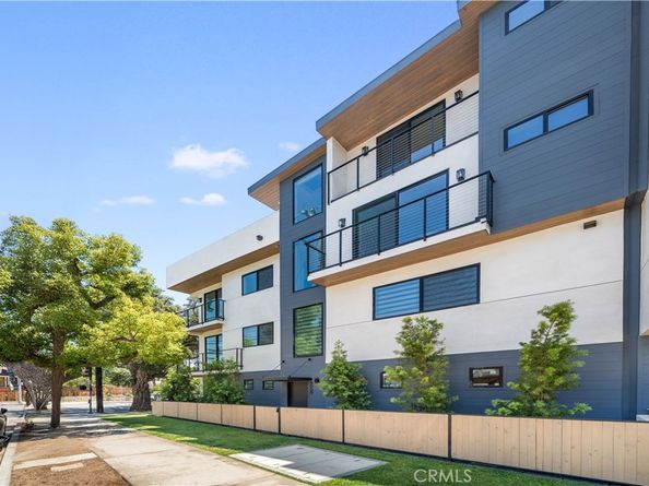 6050 E Burwood Avenue, Los Angeles CA 90042