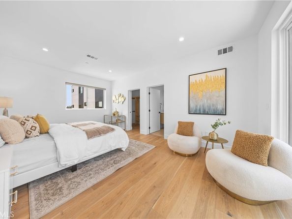 6050 E Burwood Avenue, Los Angeles CA 90042