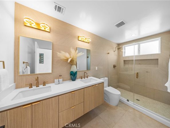 6050 E Burwood Avenue, Los Angeles CA 90042