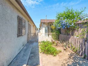 8024 Crockett Boulevard, Los Angeles CA 90001