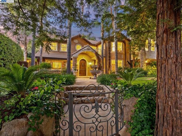 107 Verde Mesa Dr, Danville CA 94526