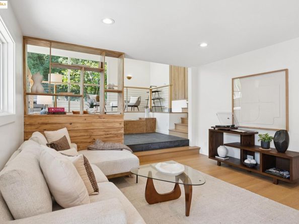 5901 Wood Dr, Oakland CA 94611