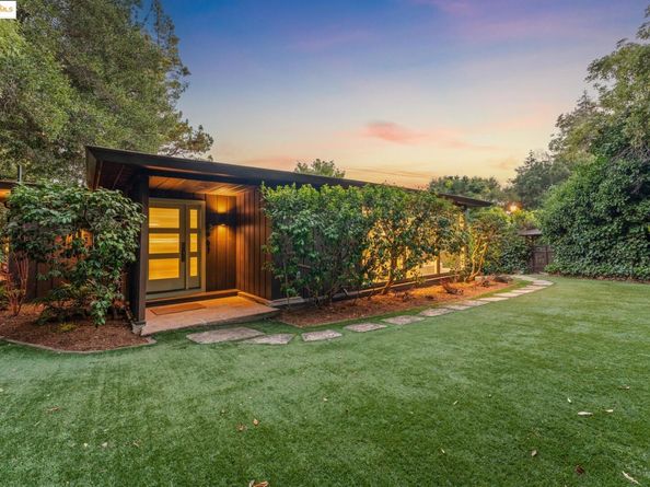 5901 Wood Dr, Oakland CA 94611