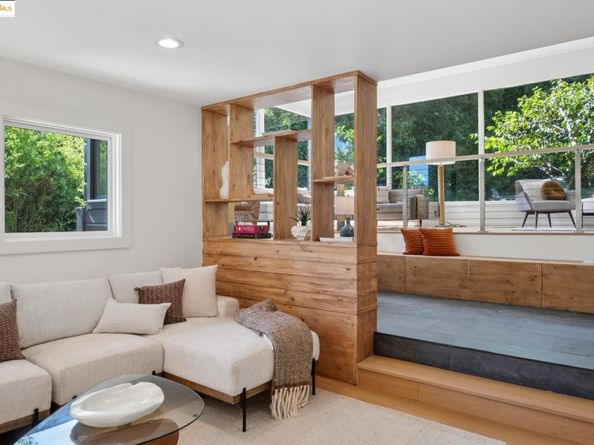 5901 Wood Dr, Oakland CA 94611
