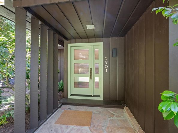 5901 Wood Dr, Oakland CA 94611
