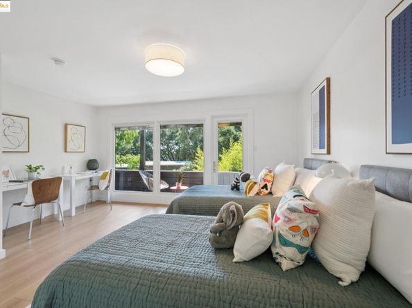 5901 Wood Dr, Oakland CA 94611