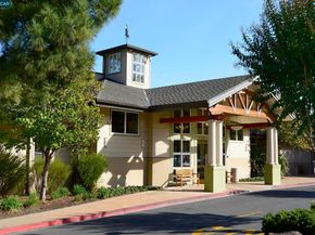 1817 Skycrest Dr 4, Walnut Creek CA 94595