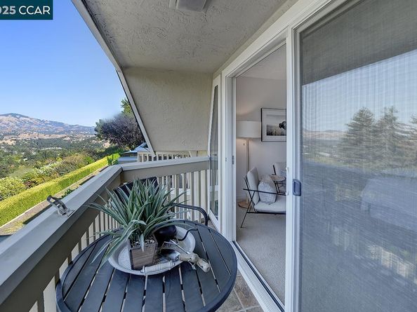 1817 Skycrest Dr 4, Walnut Creek CA 94595