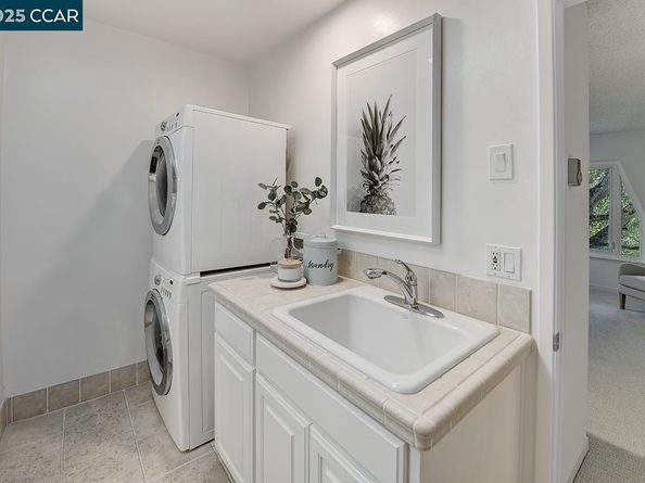1817 Skycrest Dr 4, Walnut Creek CA 94595