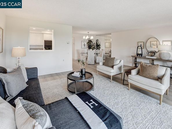 1817 Skycrest Dr 4, Walnut Creek CA 94595