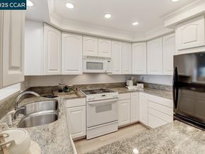 1817 Skycrest Dr 4, Walnut Creek CA 94595