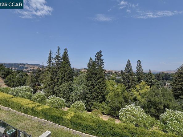 1817 Skycrest Dr 4, Walnut Creek CA 94595