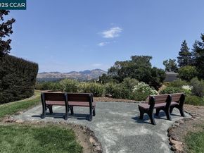 1817 Skycrest Dr 4, Walnut Creek CA 94595