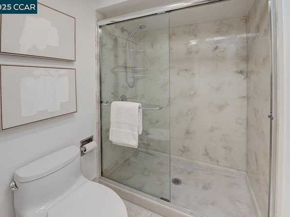1817 Skycrest Dr 4, Walnut Creek CA 94595