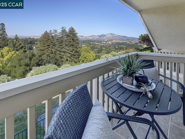1817 Skycrest Dr 4, Walnut Creek CA 94595