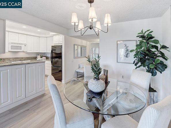 1817 Skycrest Dr 4, Walnut Creek CA 94595
