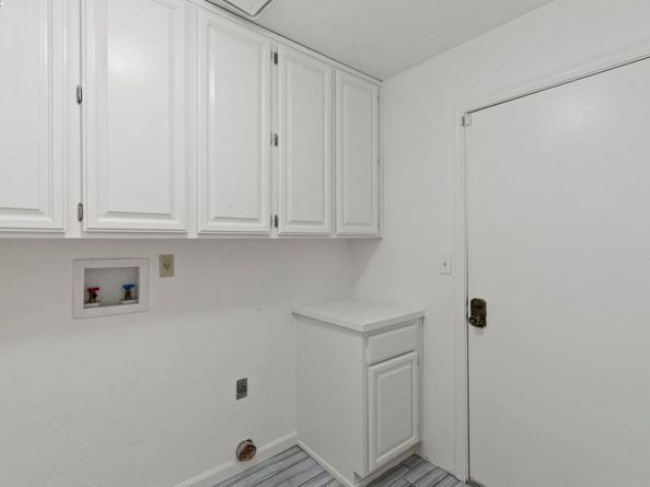 1585 Poppybank Ct, Pleasanton CA 94566