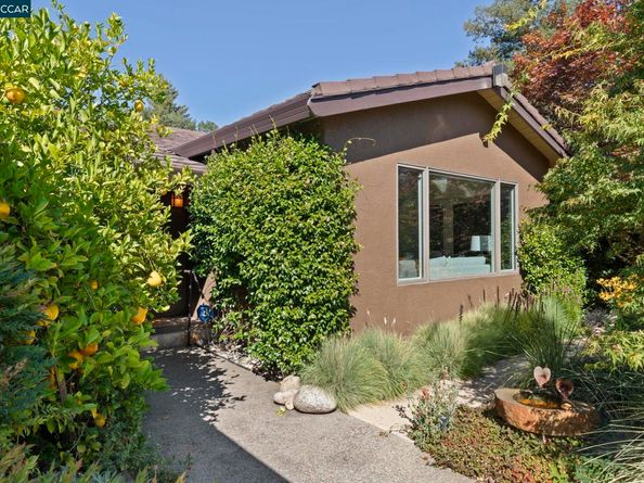 275 Gil Blas Rd, Danville CA 94526