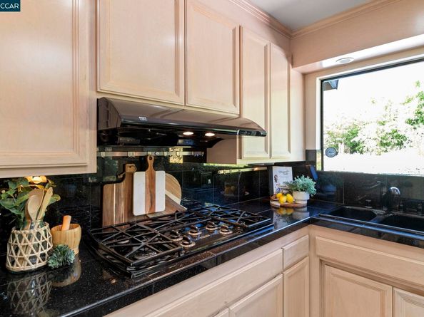 275 Gil Blas Rd, Danville CA 94526