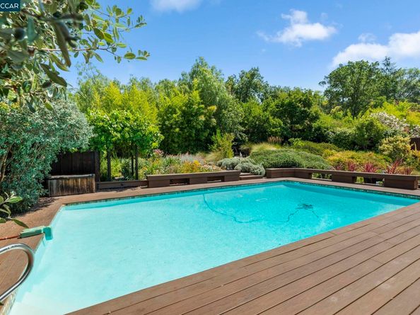 275 Gil Blas Rd, Danville CA 94526