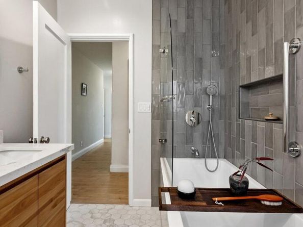 4151 Eastlake Ave, Oakland CA 94602