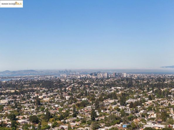 4151 Eastlake Ave, Oakland CA 94602