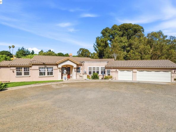 1769 Carmel Ct, Hayward CA 94541