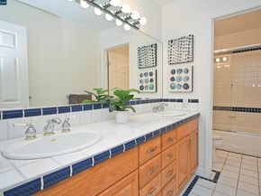 35 Harmony Ln, Walnut Creek CA 94597