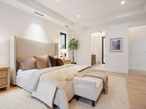 1667 Trestle Glen Rd, Oakland CA 94610