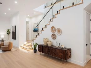 1667 Trestle Glen Rd, Oakland CA 94610