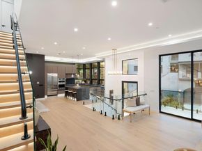 1667 Trestle Glen Rd, Oakland CA 94610