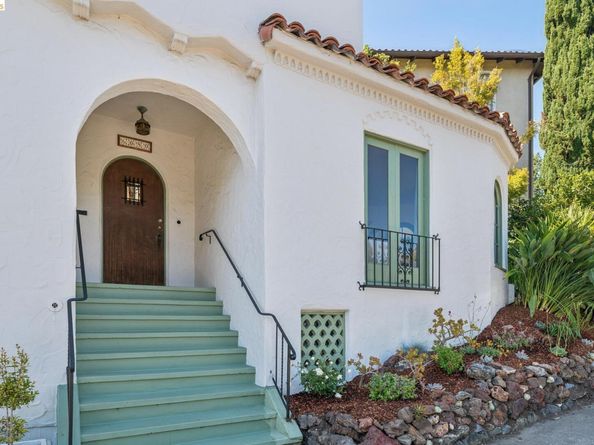 6080 Ocean View Drive, Oakland CA 94618