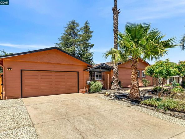 30 Mt. Emory Ct., Clayton CA 94517