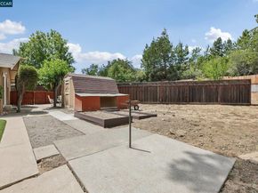 8 Bristol Ct, Pleasant Hill CA 94523