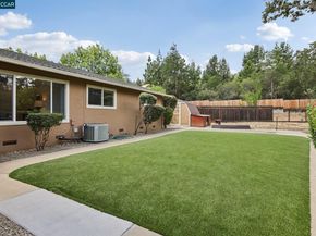 8 Bristol Ct, Pleasant Hill CA 94523