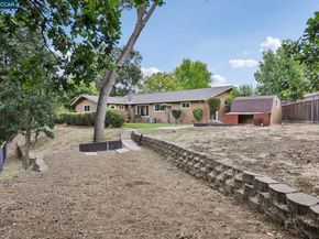 8 Bristol Ct, Pleasant Hill CA 94523