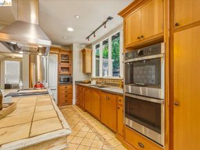 1631 La Vereda Rd, Berkeley CA 94709