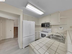 601 Palomino Dr D, Pleasanton CA 94566