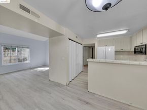 601 Palomino Dr D, Pleasanton CA 94566